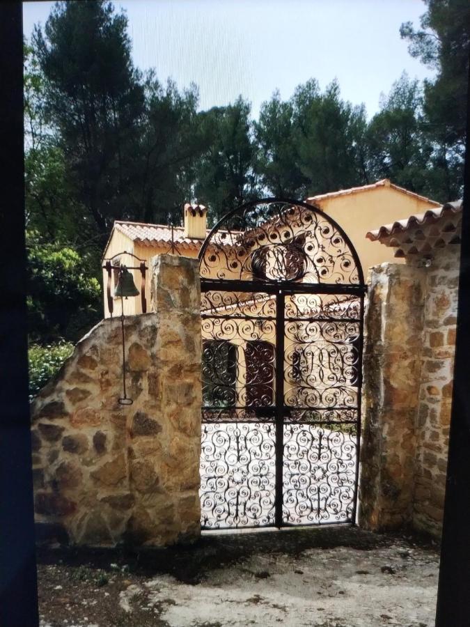 La Teze Villa Le Castellet  Buitenkant foto